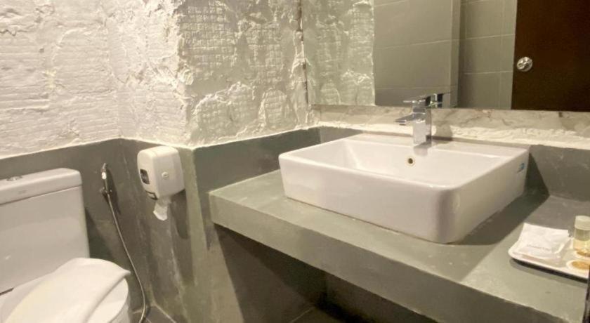 Southern View Hotel Pattani Bagian luar foto